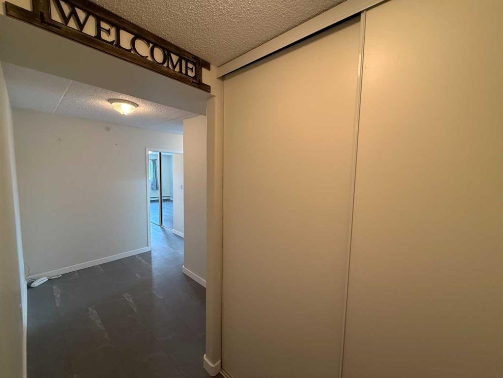 Picture for 204, 228 Pembina Avenue 