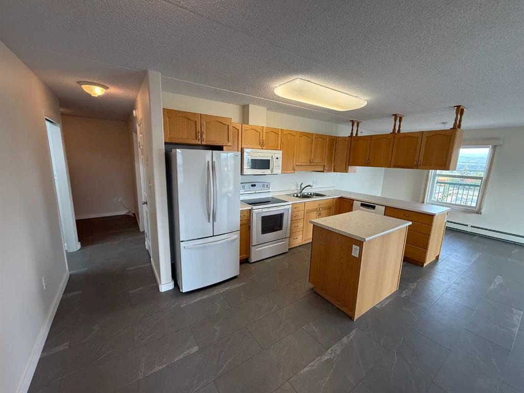 Picture for 204, 228 Pembina Avenue 