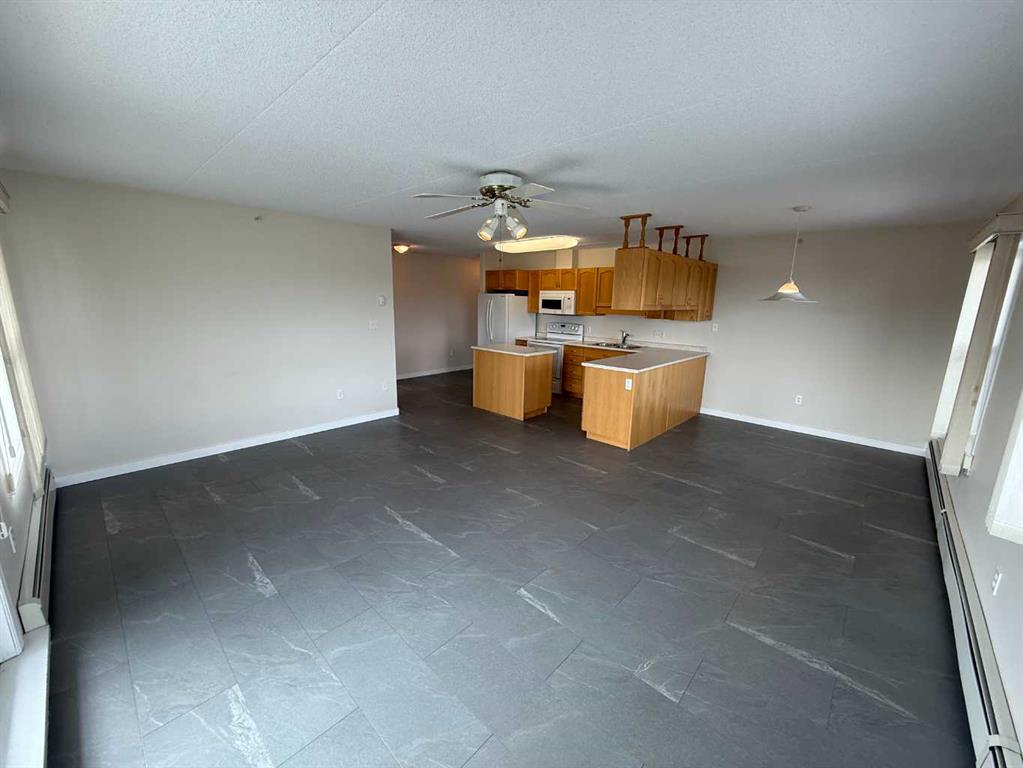 Picture for 204, 228 Pembina Avenue 