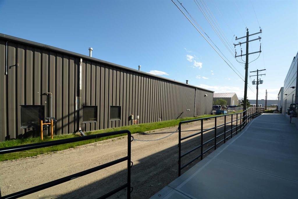 Picture for 7, 5601 4 Avenue 