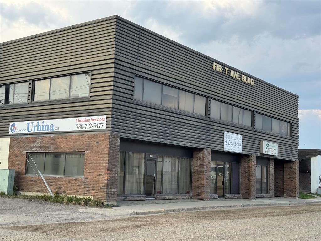 Picture for 202, 4924 1 Avenue 