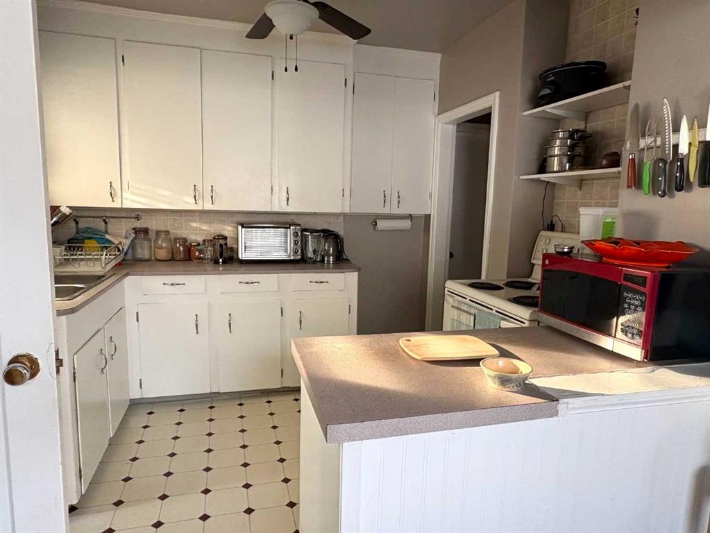 Picture for 4905 42 Street  