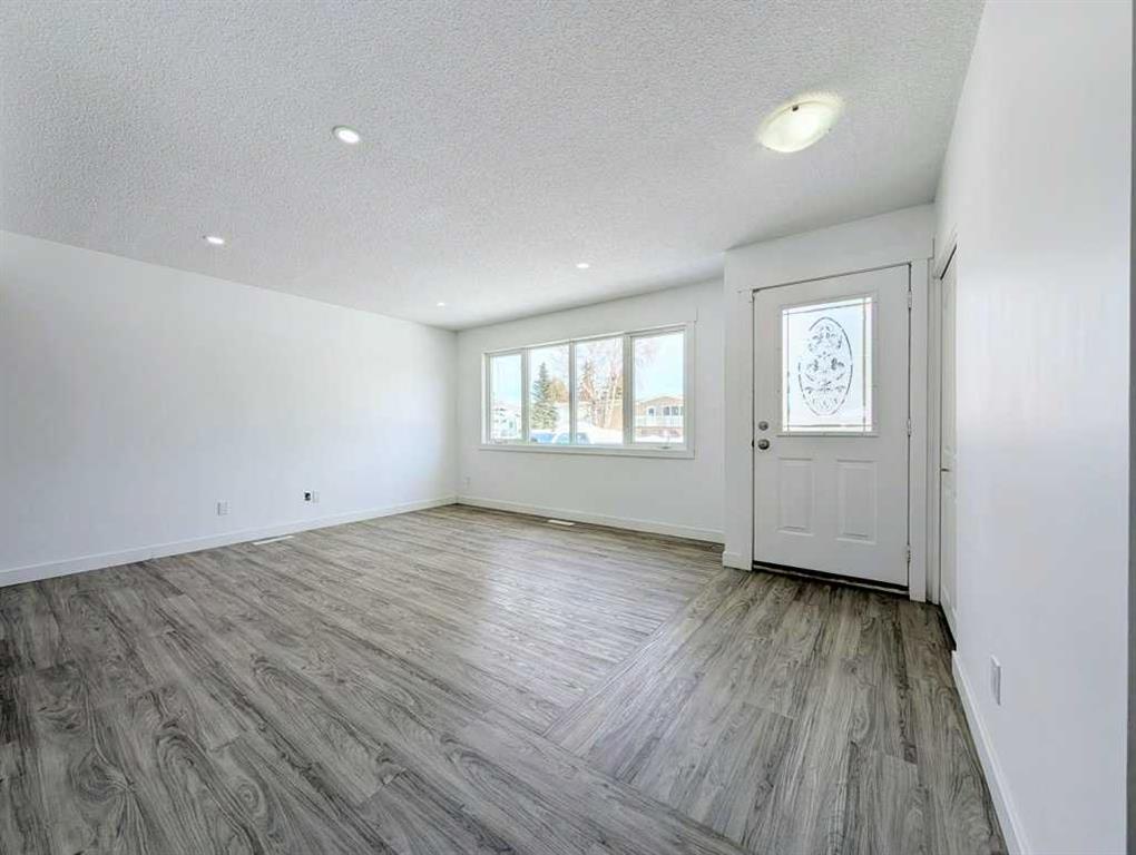 Picture for 400 4 Street NE