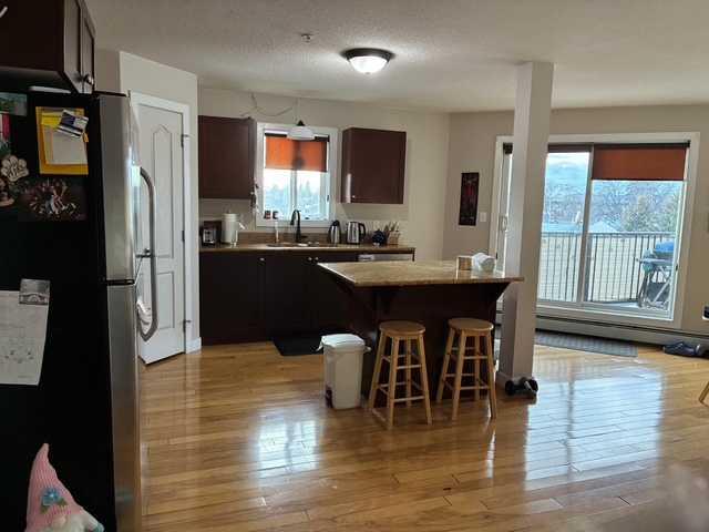 Picture for 302, 4502 52 Avenue 