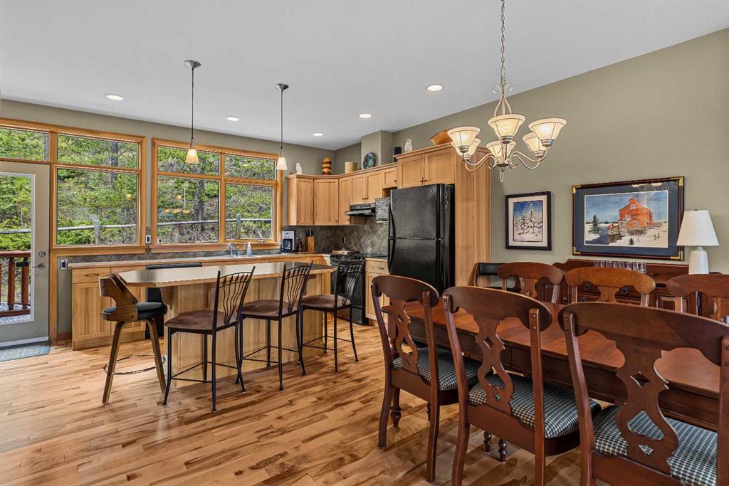 Picture for 36, 137 Wapiti Close 