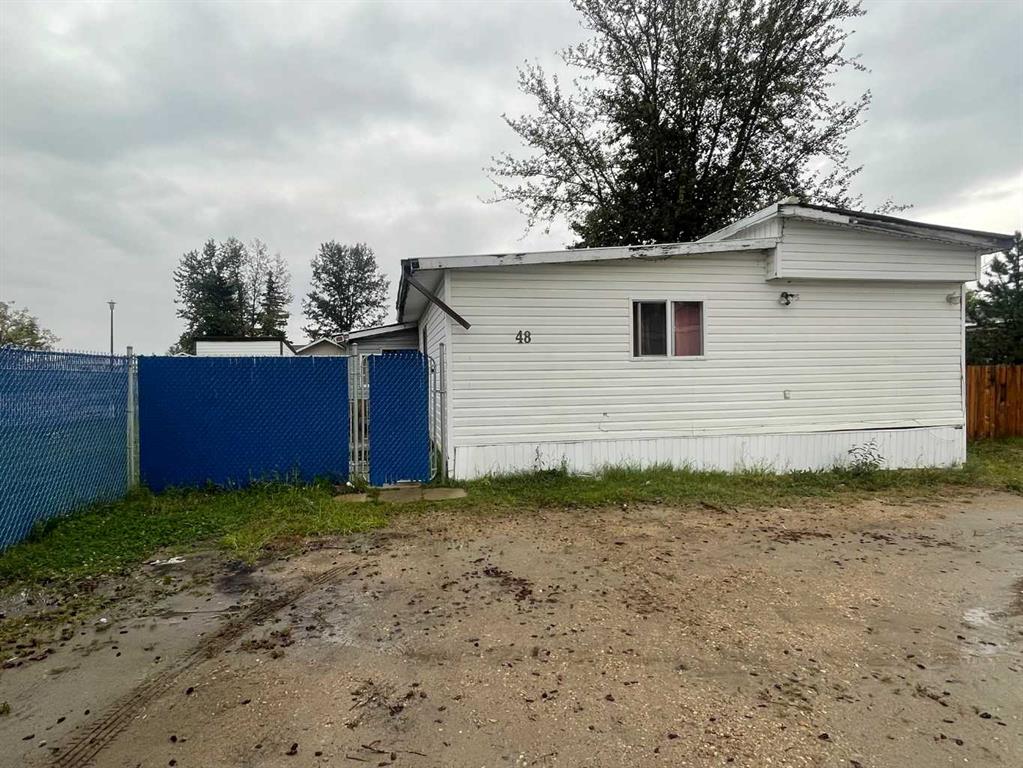 CIR Realty 48 Hillpark Trailer Court CIR REALTY , Whitecourt, NONE,T7S