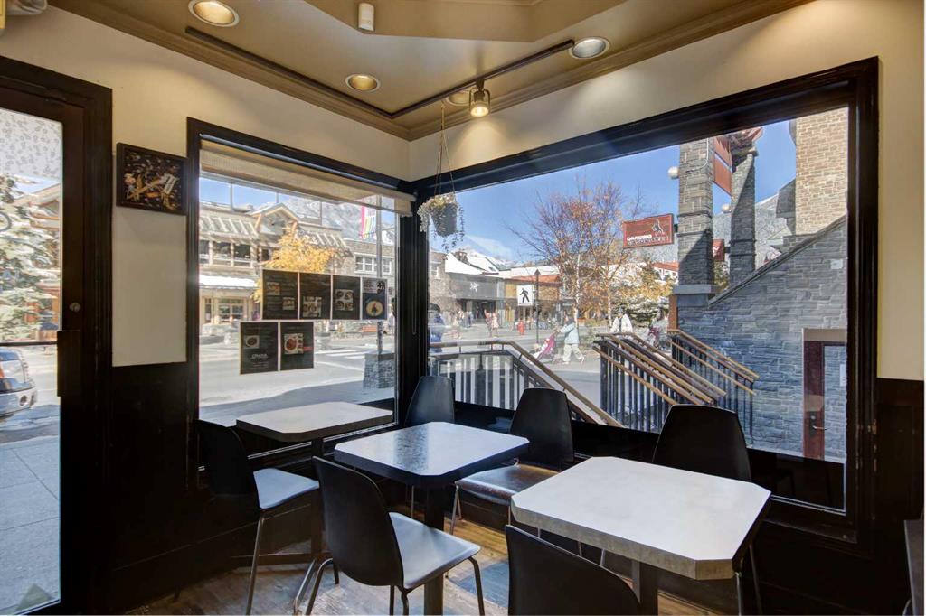 Picture for 118 Banff Avenue  https://www.cirrealty.ca/reb/awra/1/A2266011_10.jpg