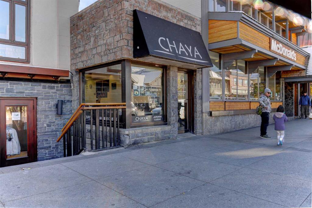 Picture for 118 Banff Avenue  https://www.cirrealty.ca/reb/awra/1/A2266011_3.jpg