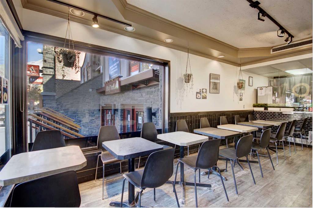 Picture for 118 Banff Avenue  https://www.cirrealty.ca/reb/awra/1/A2266011_8.jpg