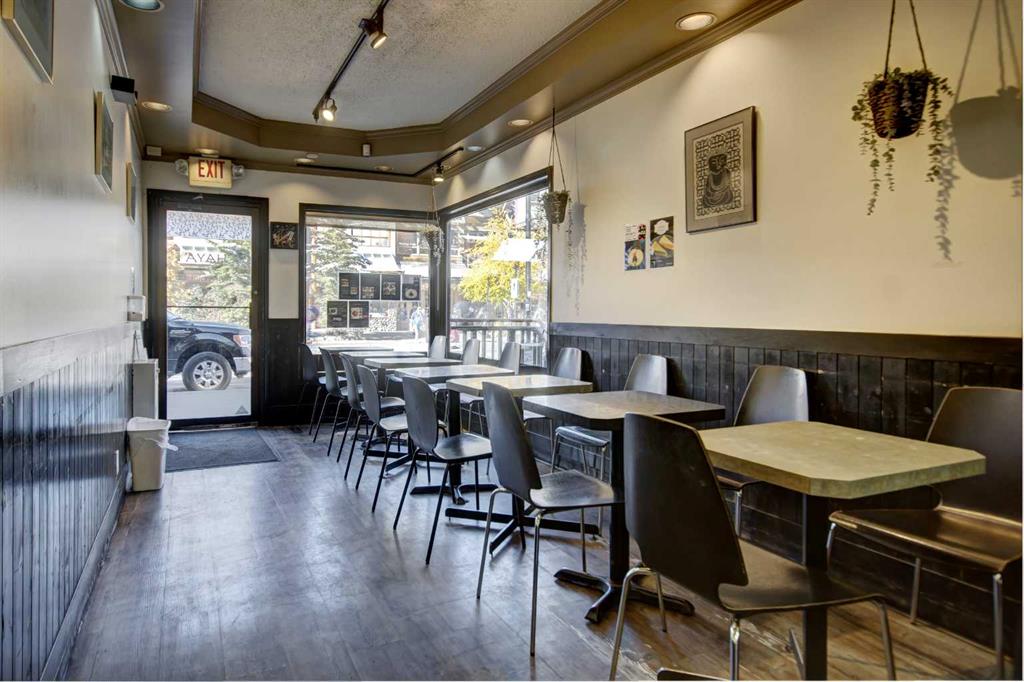 Picture for 118 Banff Avenue  https://www.cirrealty.ca/reb/awra/1/A2266011_9.jpg