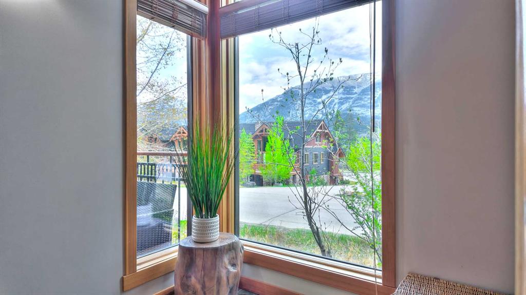 Picture for 1, 101 Armstrong Place 