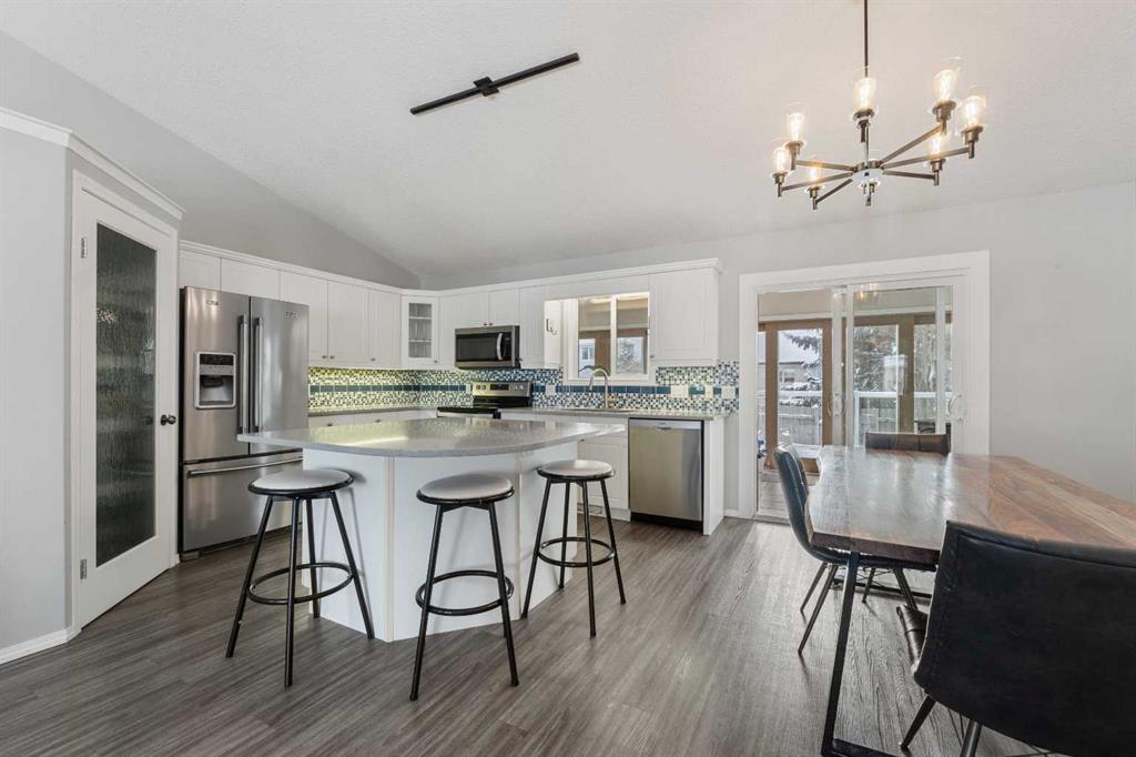 Picture for 27 Park Circle  