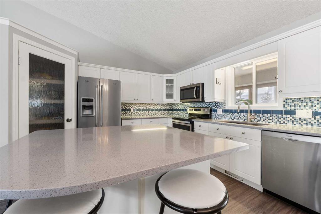 Picture for 27 Park Circle  