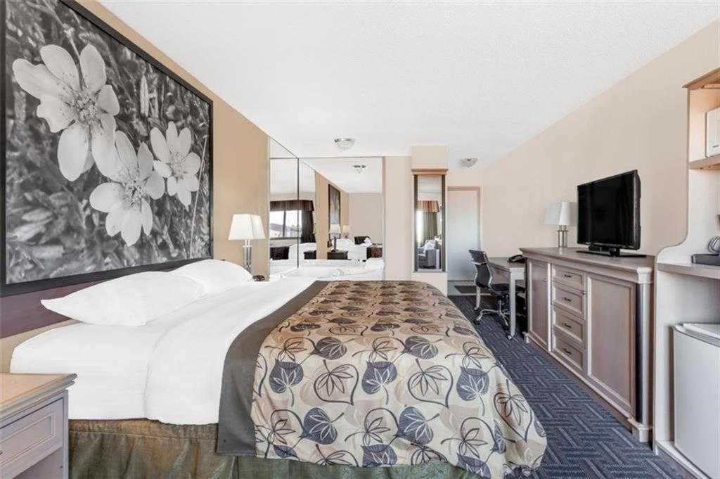 Picture for 5720 44 Avenue 