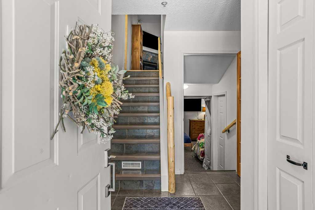 Picture for 9, 1022 Rundleview Drive 