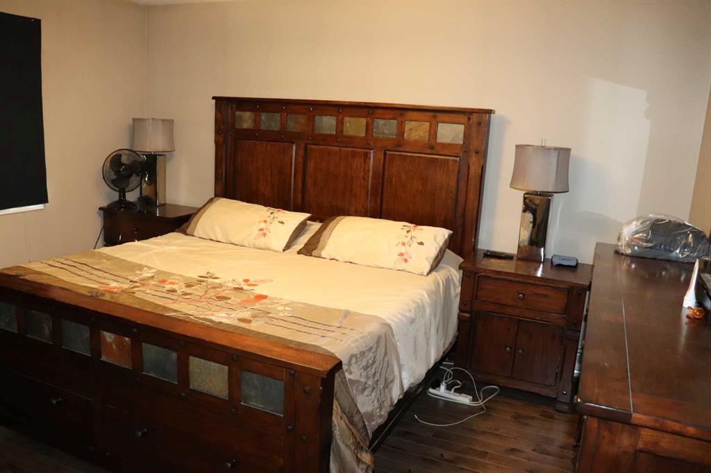 Picture for 6663 15 Avenue  