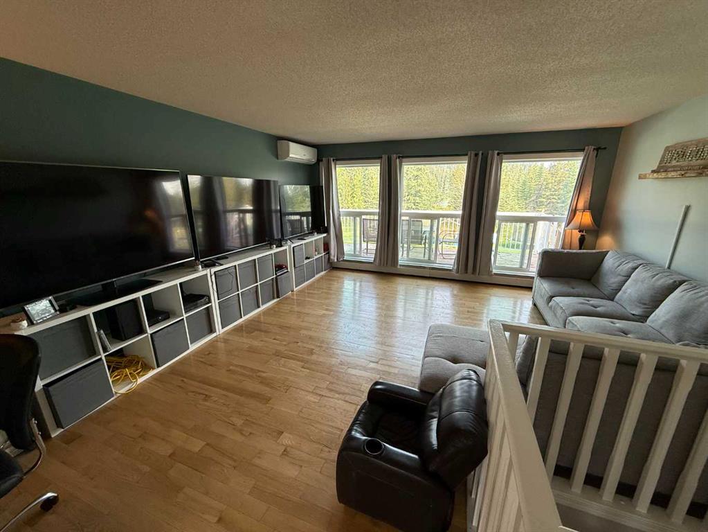 Picture for 106 West River Road 