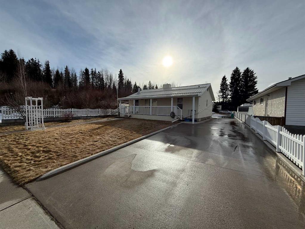 Picture for 152 Sherwood Drive 