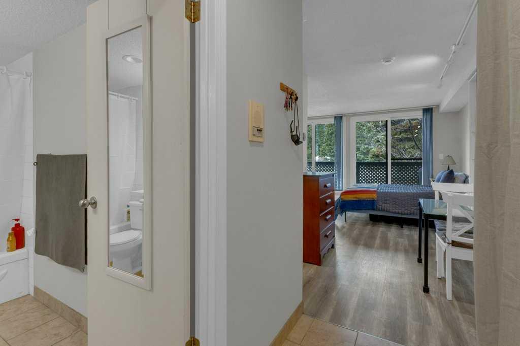 Picture for 111, 414 Squirrel Street 