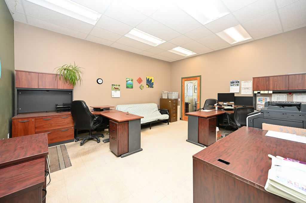 Picture for 4917B 49 Street 