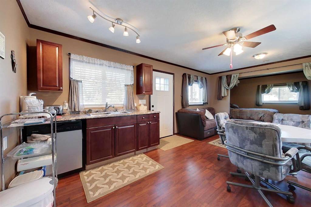 Picture for 3, 10428 Township Road 735  