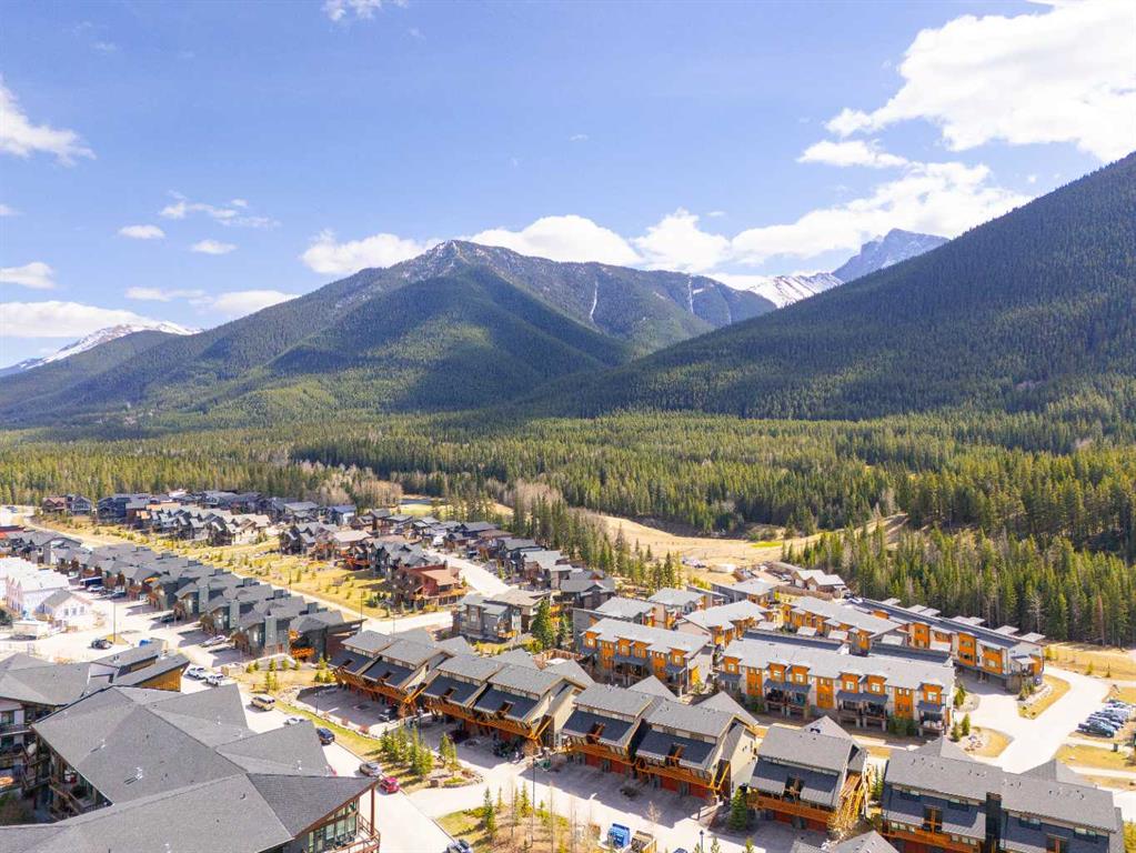 Picture for 302, 102 Stewart Creek Rise  https://www.cirrealty.ca/reb/awra/3/A2265553_10.jpg