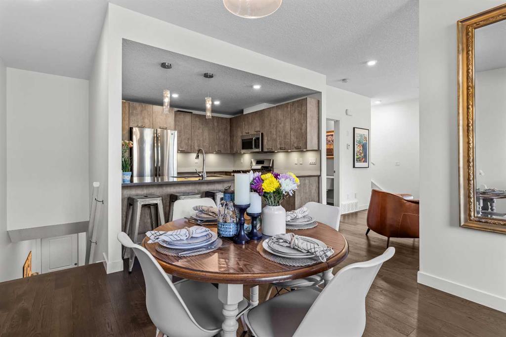 Picture for 302, 102 Stewart Creek Rise  https://www.cirrealty.ca/reb/awra/3/A2265553_15.jpg