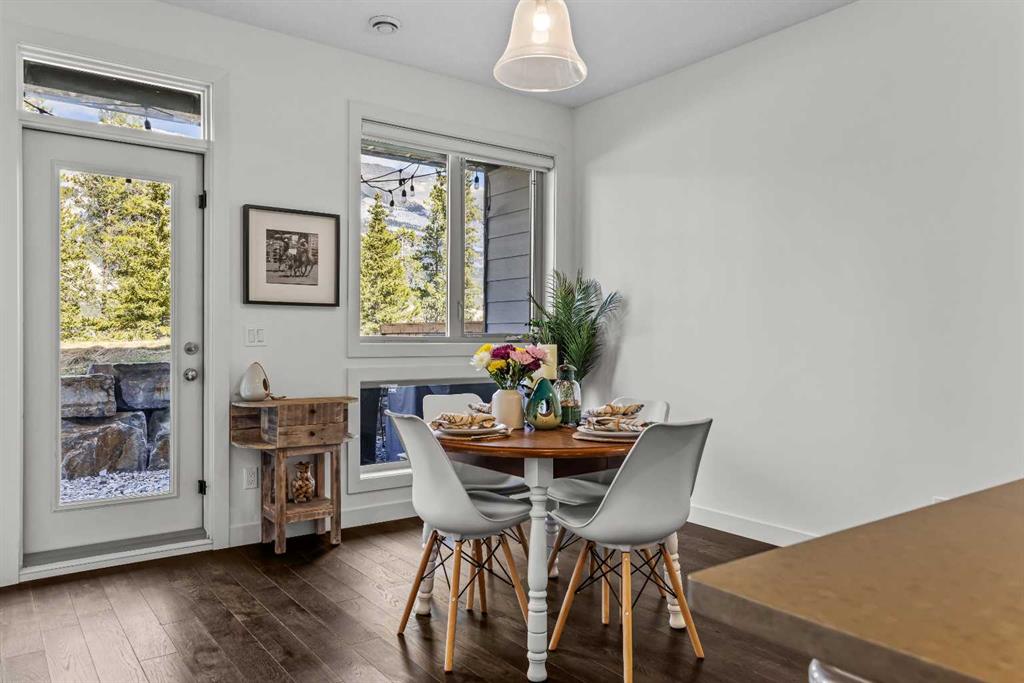 Picture for 302, 102 Stewart Creek Rise  https://www.cirrealty.ca/reb/awra/3/A2265553_20.jpg