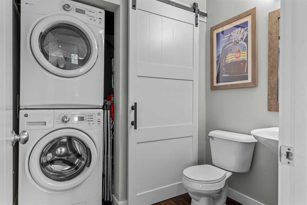 Picture for 302, 102 Stewart Creek Rise  https://www.cirrealty.ca/reb/awra/3/A2265553_26.jpg