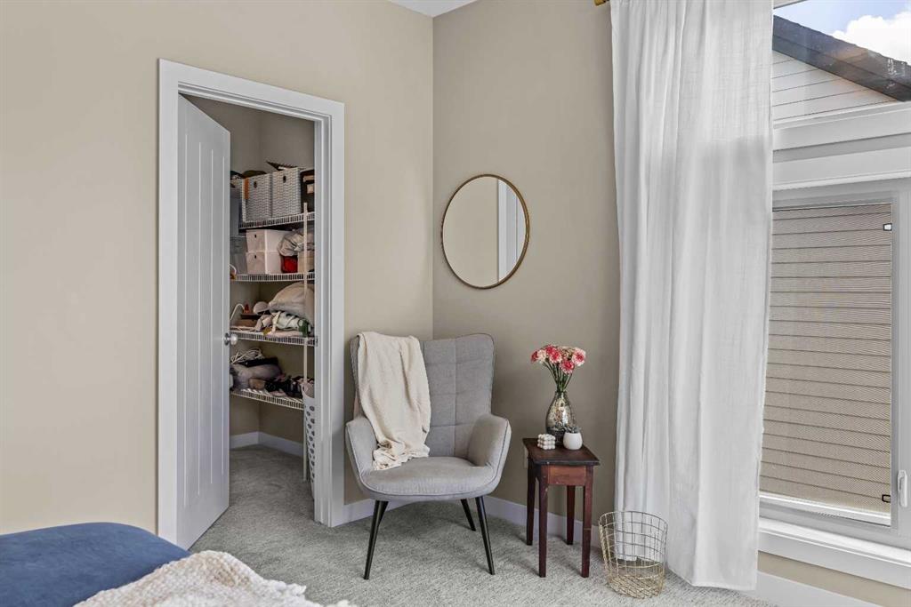 Picture for 302, 102 Stewart Creek Rise  https://www.cirrealty.ca/reb/awra/3/A2265553_34.jpg