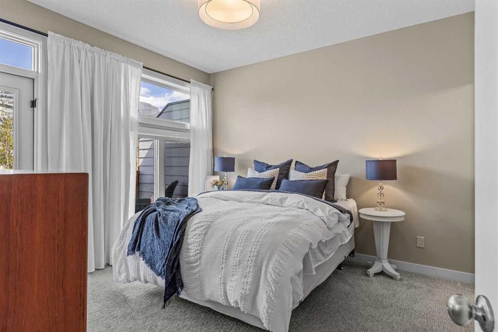 Picture for 302, 102 Stewart Creek Rise  https://www.cirrealty.ca/reb/awra/3/A2265553_36.jpg