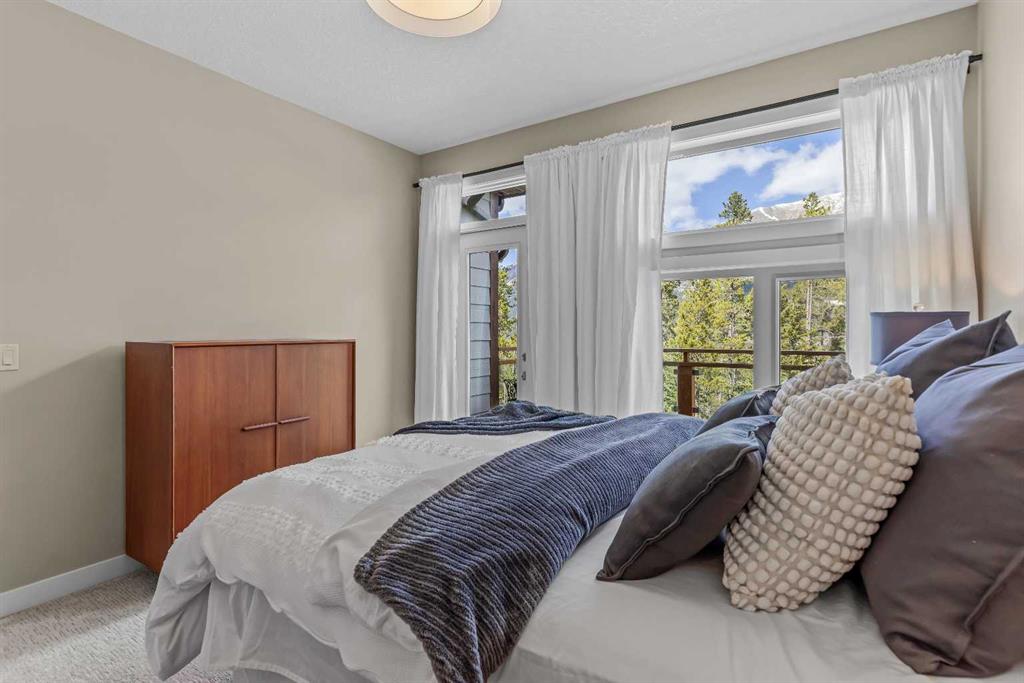 Picture for 302, 102 Stewart Creek Rise  https://www.cirrealty.ca/reb/awra/3/A2265553_37.jpg