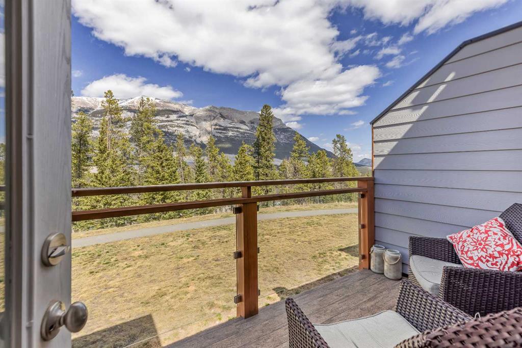 Picture for 302, 102 Stewart Creek Rise  https://www.cirrealty.ca/reb/awra/3/A2265553_40.jpg