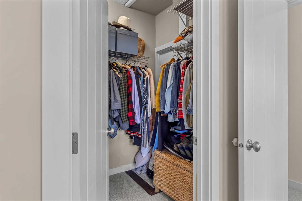 Picture for 302, 102 Stewart Creek Rise  https://www.cirrealty.ca/reb/awra/3/A2265553_43.jpg