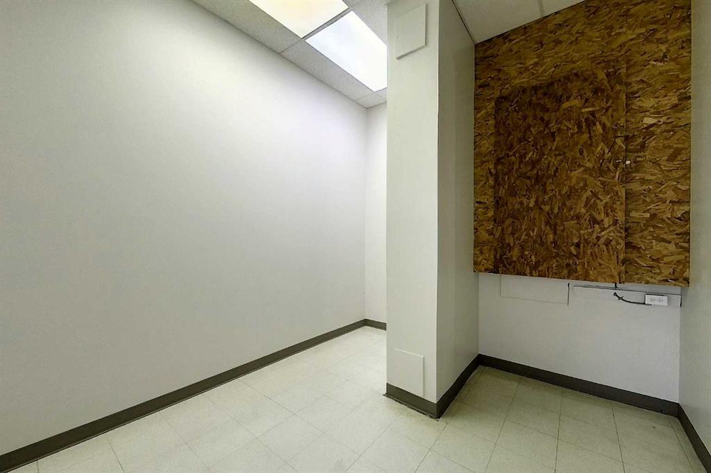 Picture for 5031 1 Avenue  