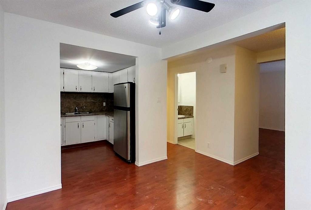 Picture for 20, 5215 6 Avenue 