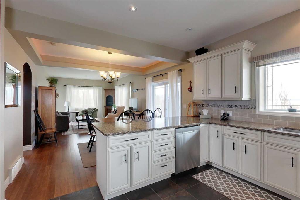 Picture for 905 Southshore Drive W