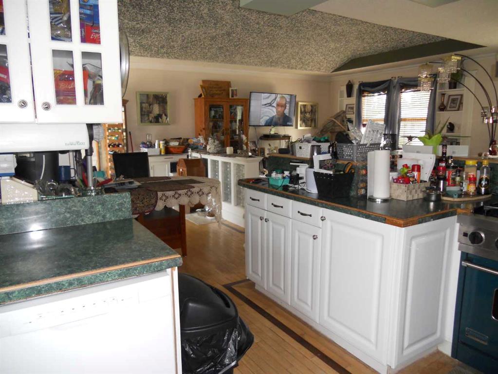 Picture for 710 3 Avenue 