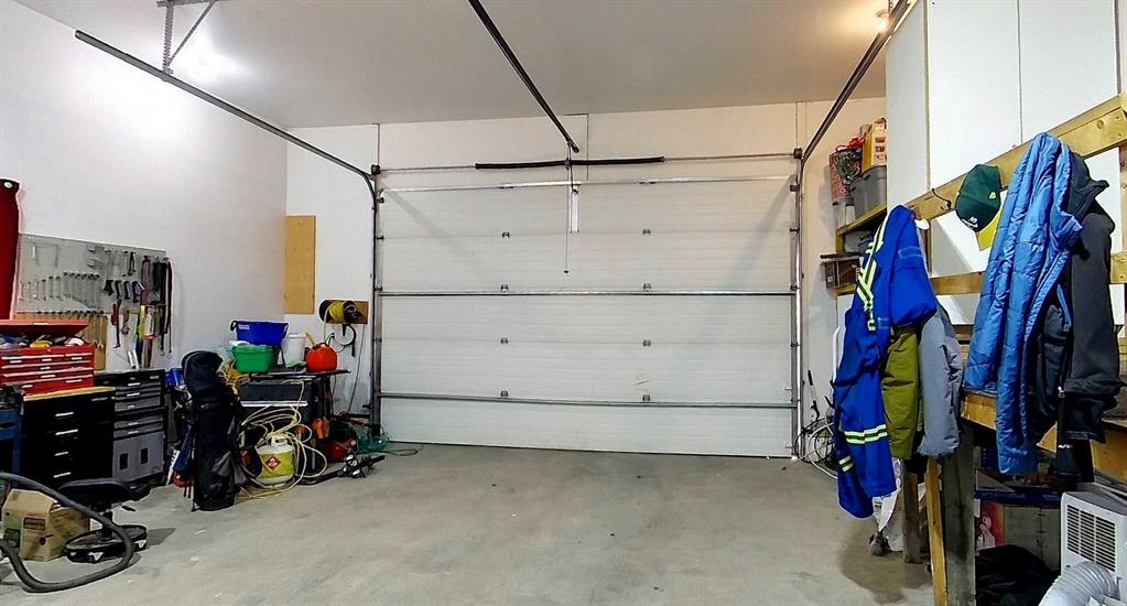 Picture for 6204 12 AVE   https://www.cirrealty.ca/reb/awra/5/A2266715_14.jpg