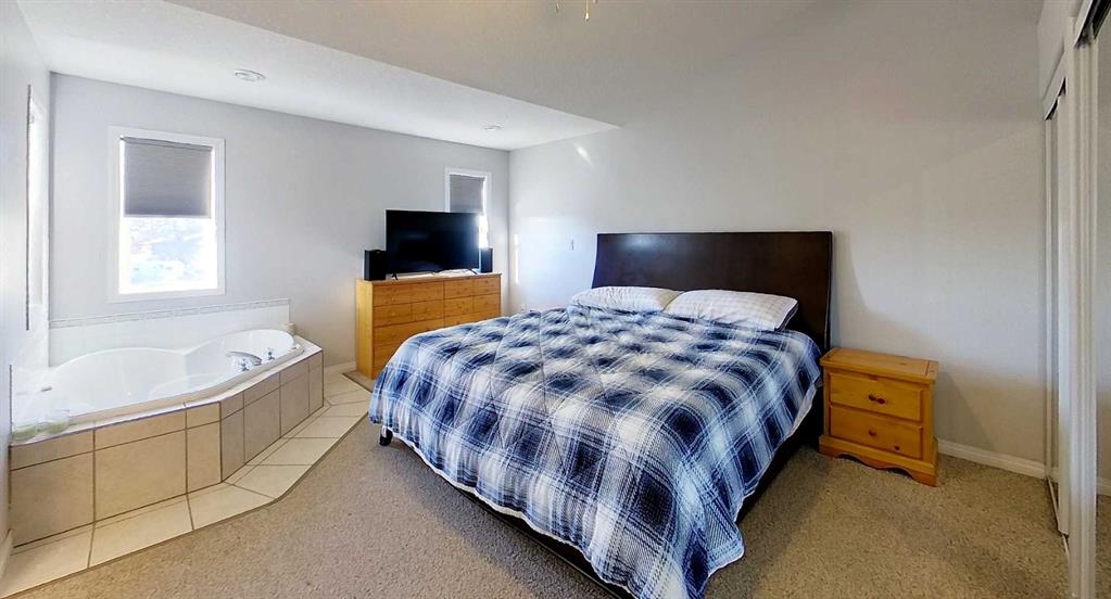Picture for 6204 12 AVE   https://www.cirrealty.ca/reb/awra/5/A2266715_16.jpg