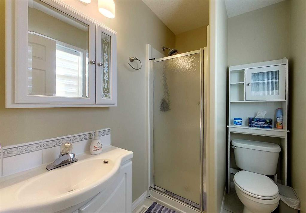 Picture for 6204 12 AVE   https://www.cirrealty.ca/reb/awra/5/A2266715_19.jpg