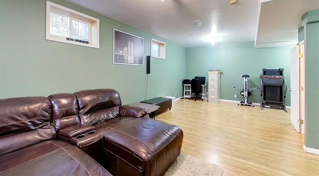 Picture for 6204 12 AVE   https://www.cirrealty.ca/reb/awra/5/A2266715_26.jpg