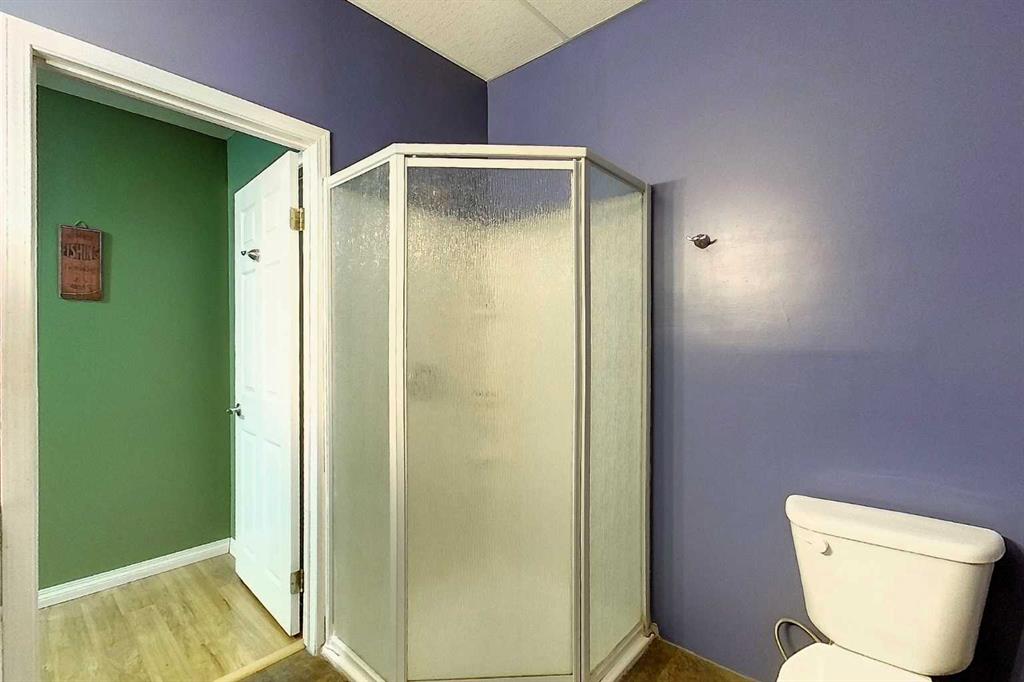 Picture for 6204 12 AVE   https://www.cirrealty.ca/reb/awra/5/A2266715_30.jpg