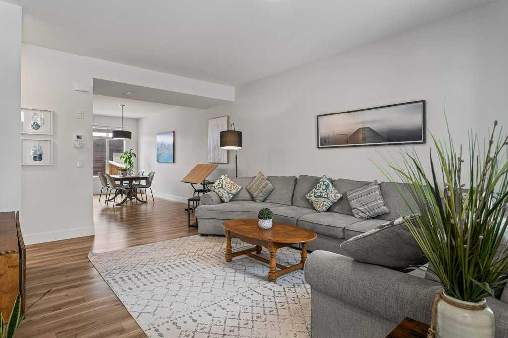 Picture for 216 Clydesdale Avenue 