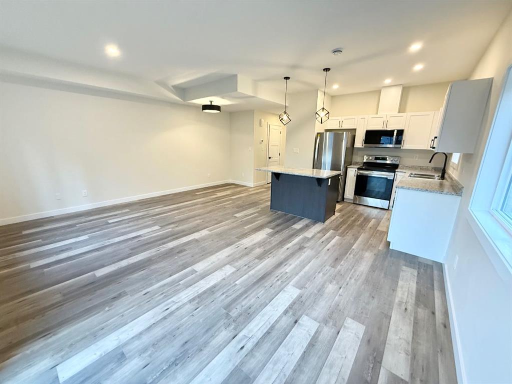 Picture for 328C BOUTIN Avenue 