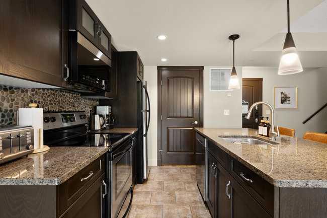 Picture for 2206, 250 2 Avenue 