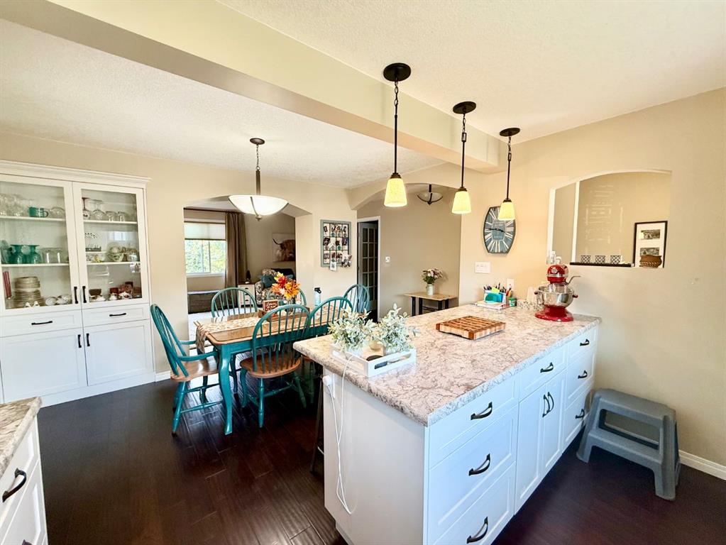 Picture for 324, 457 COLLINGE Road 