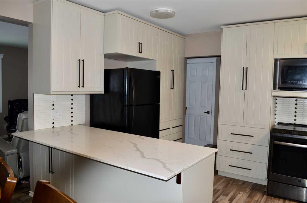 Picture for 4803 45 Avenue 