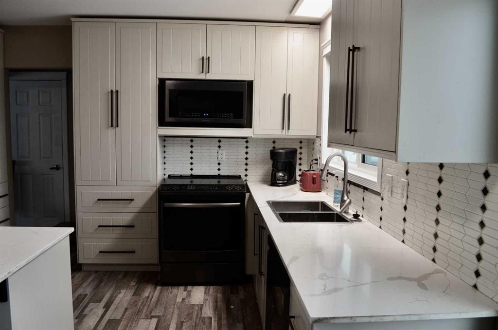 Picture for 4803 45 Avenue 