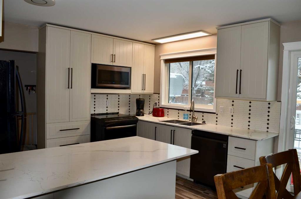 Picture for 4803 45 Avenue 